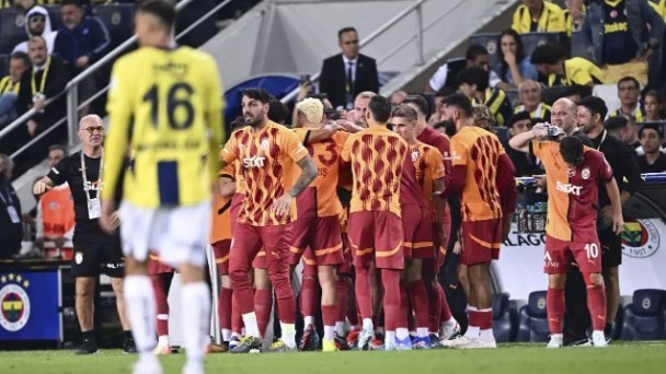 "Fenerbahçe" "Qalatasaray" qarşısında aciz qaldı - Video