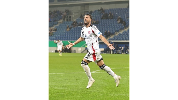 Mahir Emreli 3-cü qolunu vurdu, komandası vidalaşdı - Foto