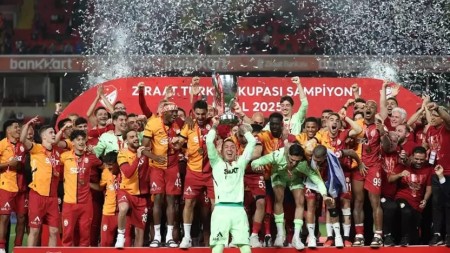 "Qalatasaray"da 10 milyon dollar mükafat