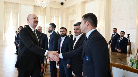 İlham Əliyev: "Biz döyüş meydanında, siyasi müstəvidə, idman arenalarında qələbə qazanan ölkəyik"