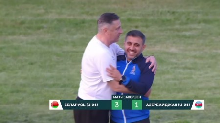 Azərbaycan yığmasına dərs verildi, baş məşqçi Ayxan Abbasov dişlərini ağartdı - Fotolar