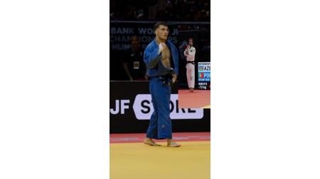 Olimpiya çempionu Hidayət Heydərov şok məğlubiyyət aldı - Video