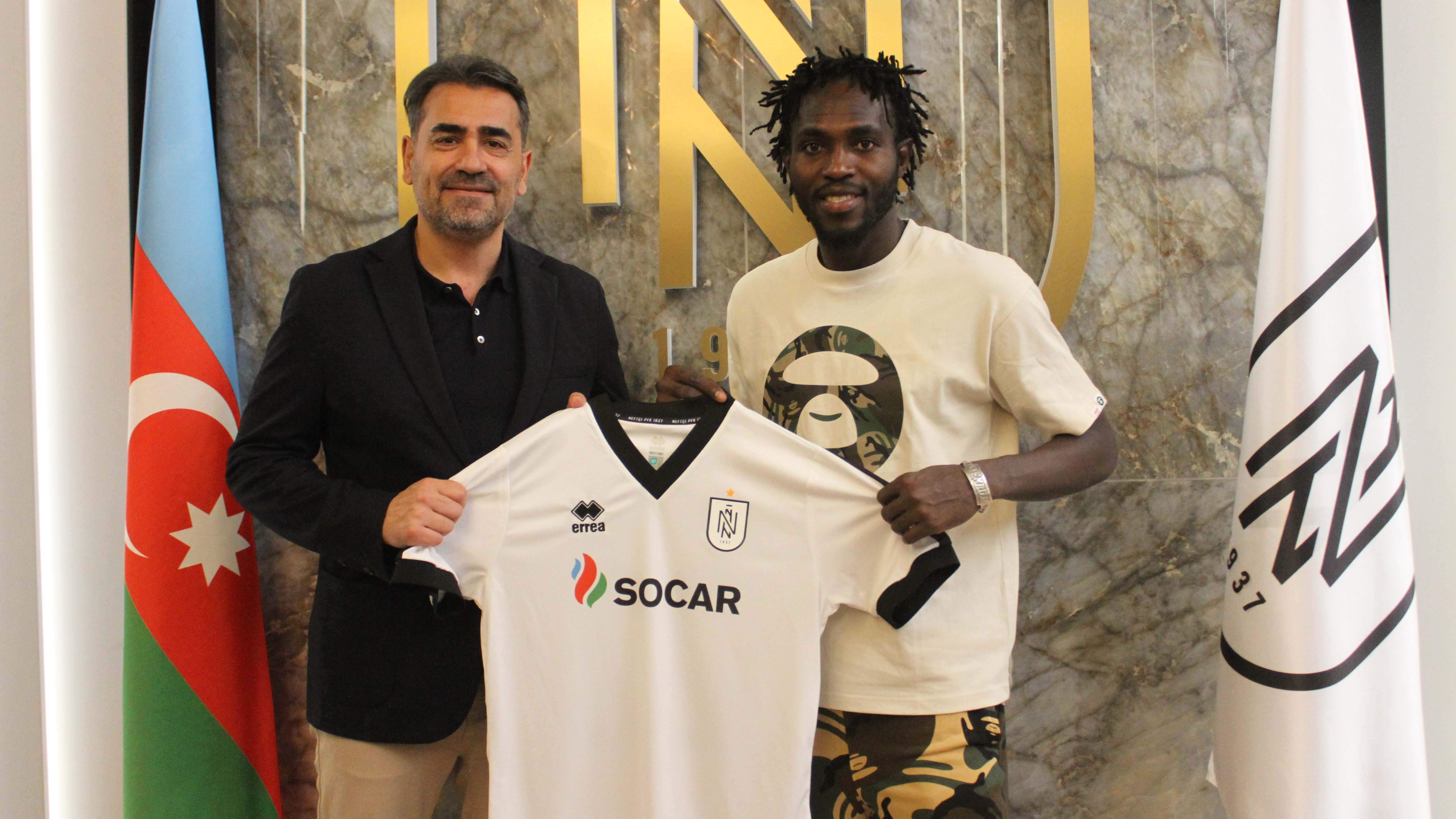 "Neftçi" 10-cu futbolçunu göndərdi