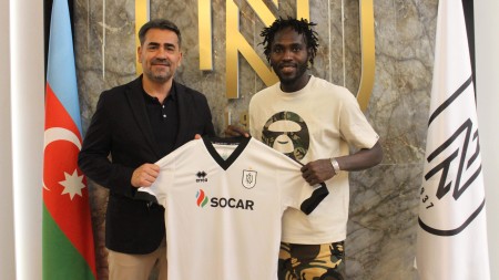 "Neftçi" 10-cu futbolçunu göndərdi