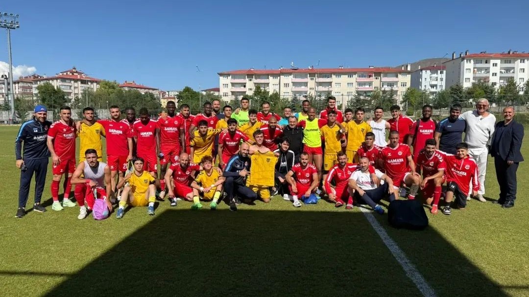 "Araz-Naxçıvan" UEFA-ya 21 futbolçunun adını göndərdi