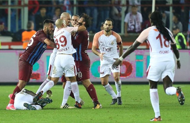 Türkiyə futbolunda dava: "Aslan" ağır yaralandı - Foto