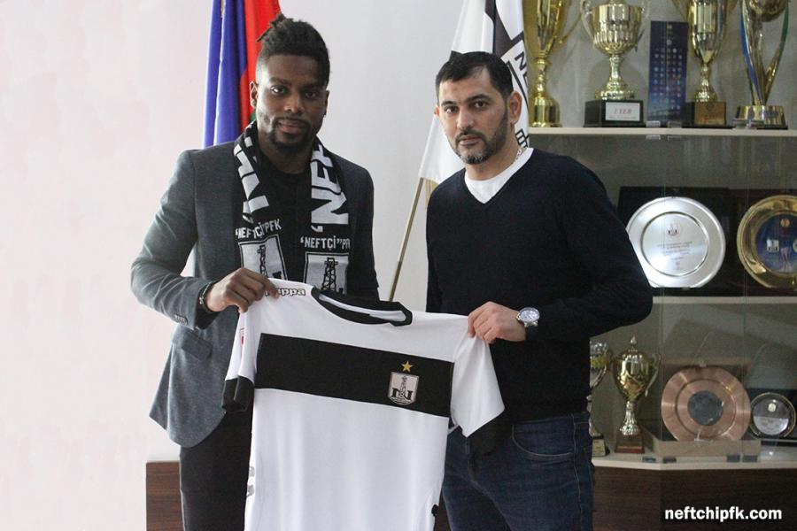 "Neftçi"də yeni futbolçu