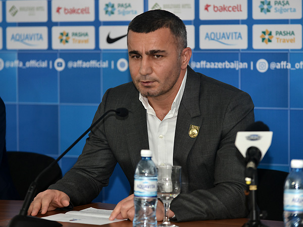 Qurban Qurbanov yığmaya 27 futbolçu dəvət etdi