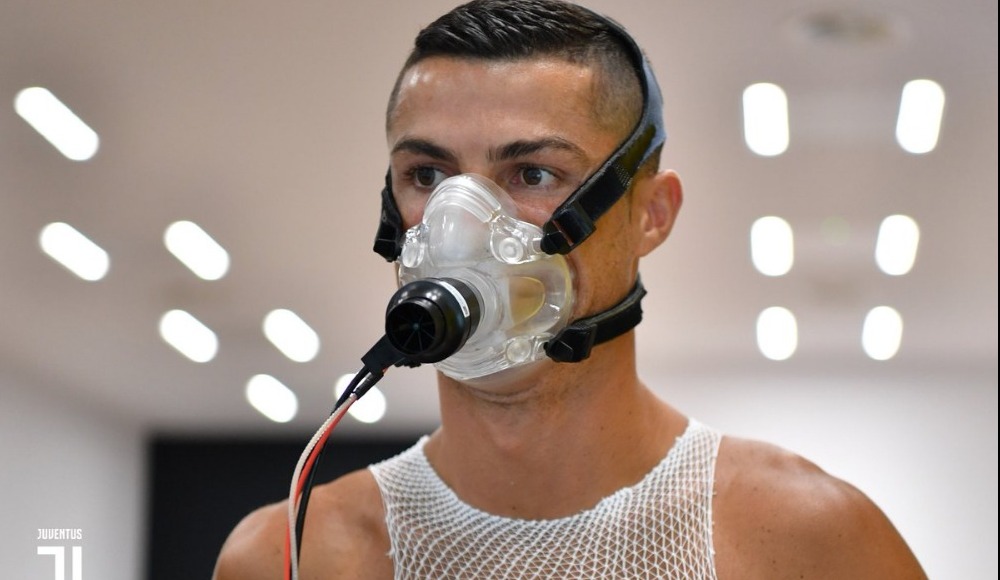 Ronaldo tibbi müayinədən keçdi - Foto