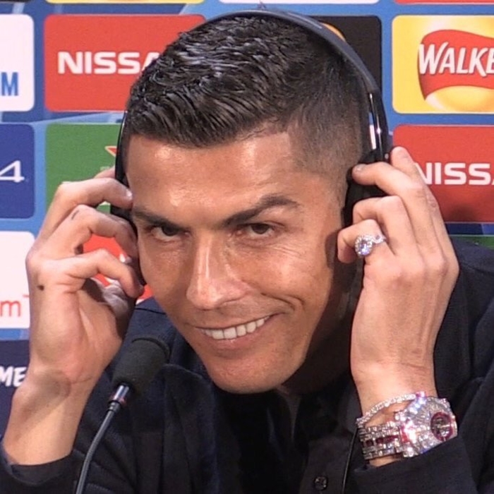 Ronaldonun milyonluq saatı - Şəkil