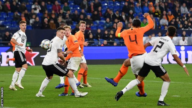 Almaniya - Niderland matçında dörd qol - Video
