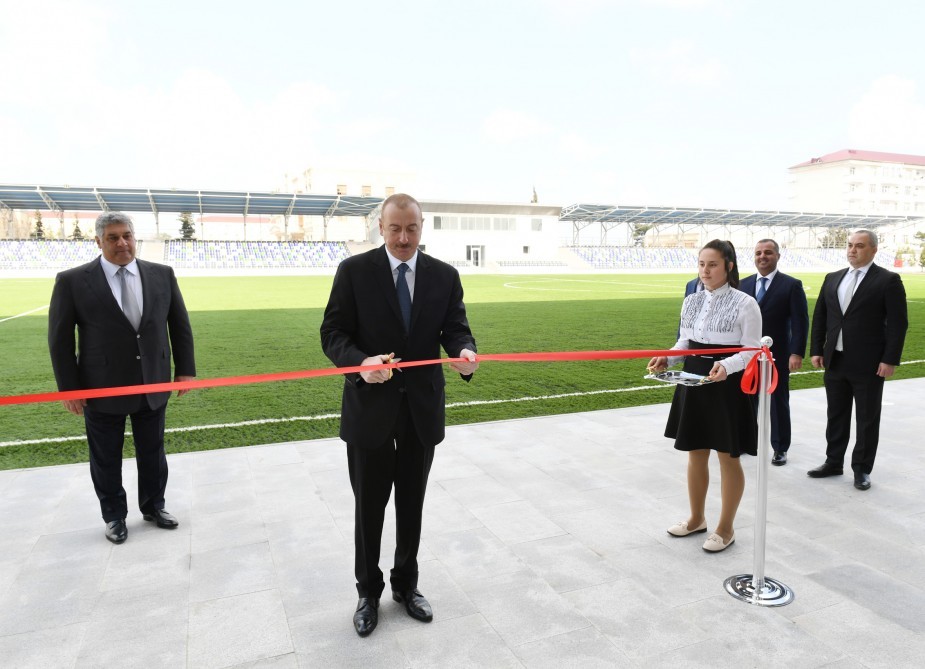 Prezident Beyləqanda yeni stadionun açılışını etdi