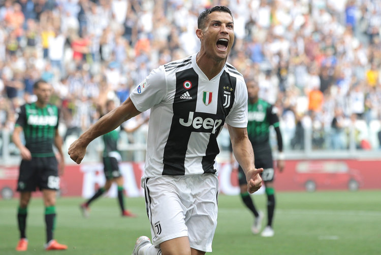 Ronaldo ən yaxşı futbolçu seçildi - 10-cu dəfə