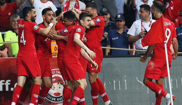 Türkiyə, Portuqaliya qalib gəldi, ingilislər bolqarları topla döydü