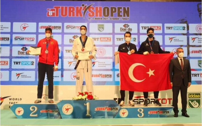 Taekvondoçumuz birinci oldu