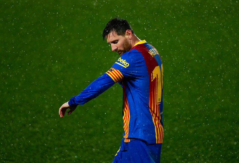 Messi “Barselona”dan getdi