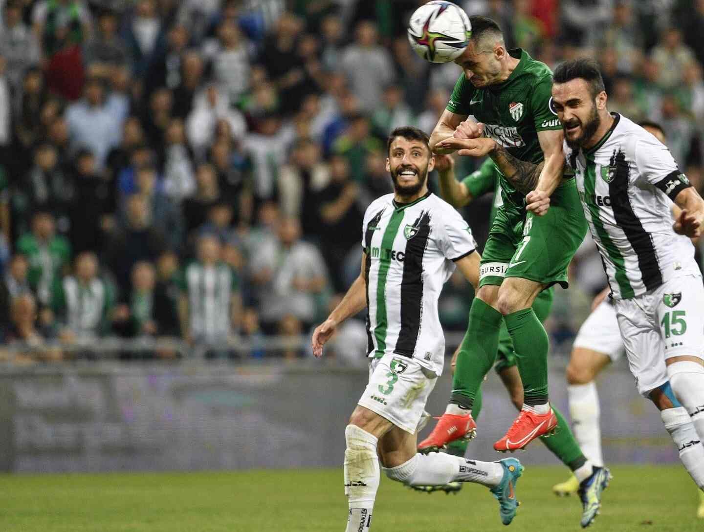 Namiq Ələsgərovun qolu komandasını ümidləndirdi