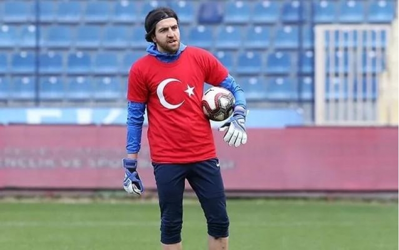 Türk futbolçu zəlzələdə dünyasını dəyişdi