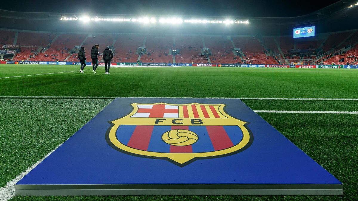UEFA "Barselona"nın rüşvət qalmaqalını araşdıracaq