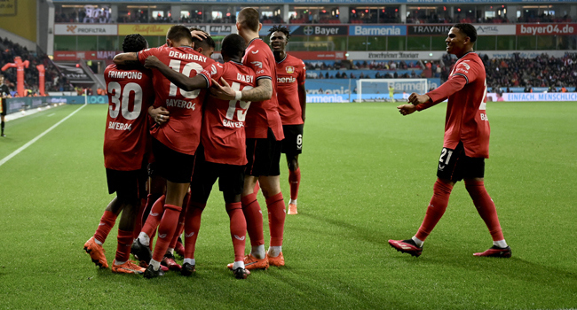 "Bayer" "Bayern"i liderlikdən saldı - Video