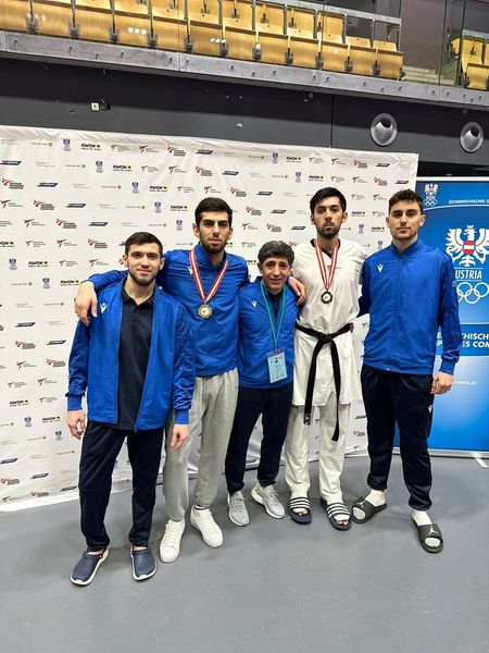 Taekvondoçularımız 2 medal qazandı