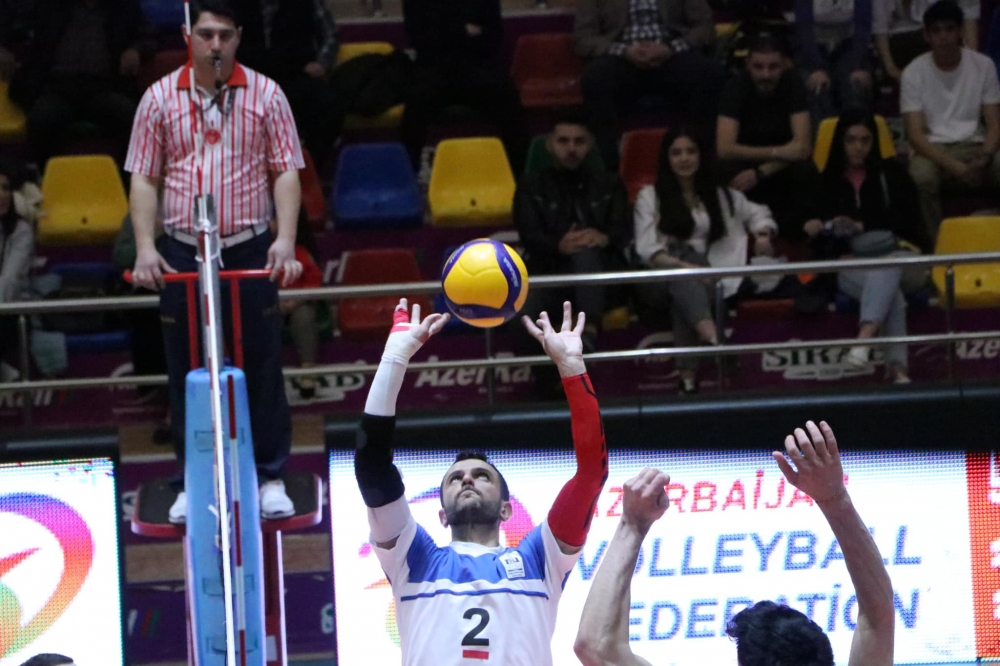 "Xarı bülbül"lə "Murov" finalda