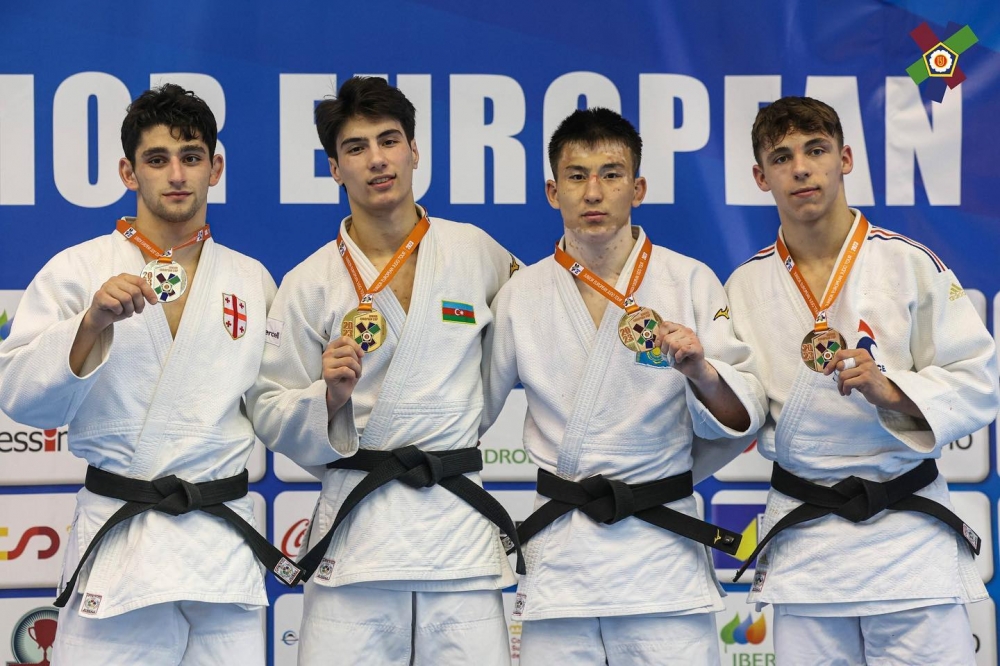 İlk gün 2 medal
