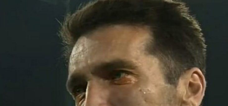 Buffon göz yaşı tökməsinin səbəbini açıqladı