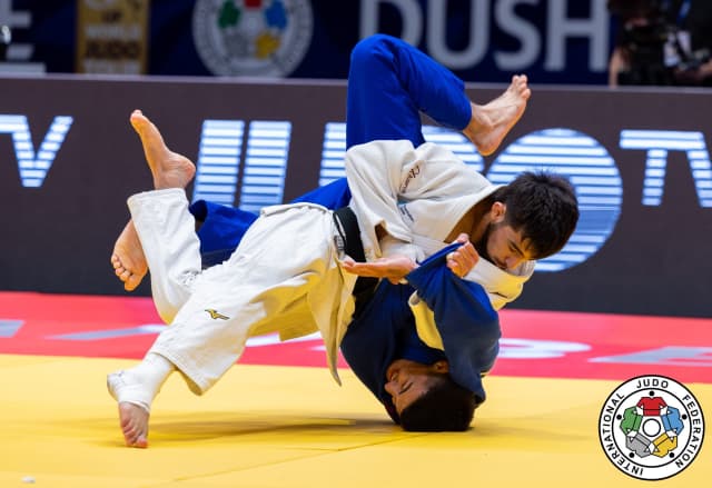İlk gün 3 medal